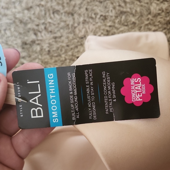 Bali Smoothing Underwire Bra - Picture 10 of 10